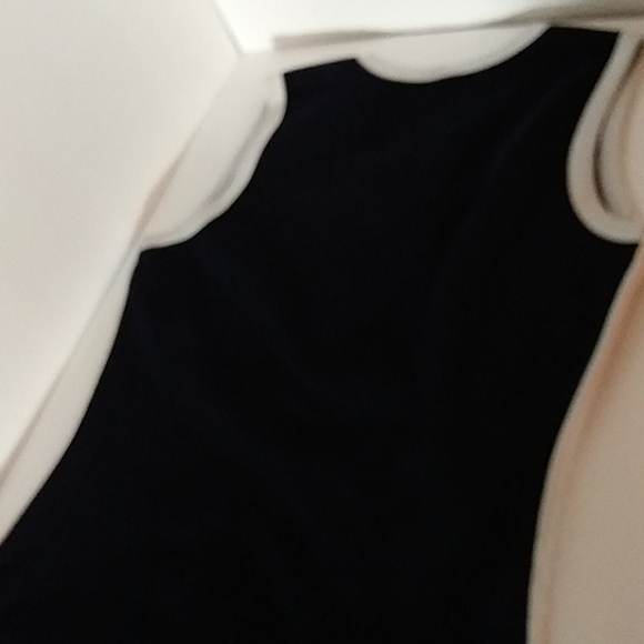 Top - Picture 2 of 5